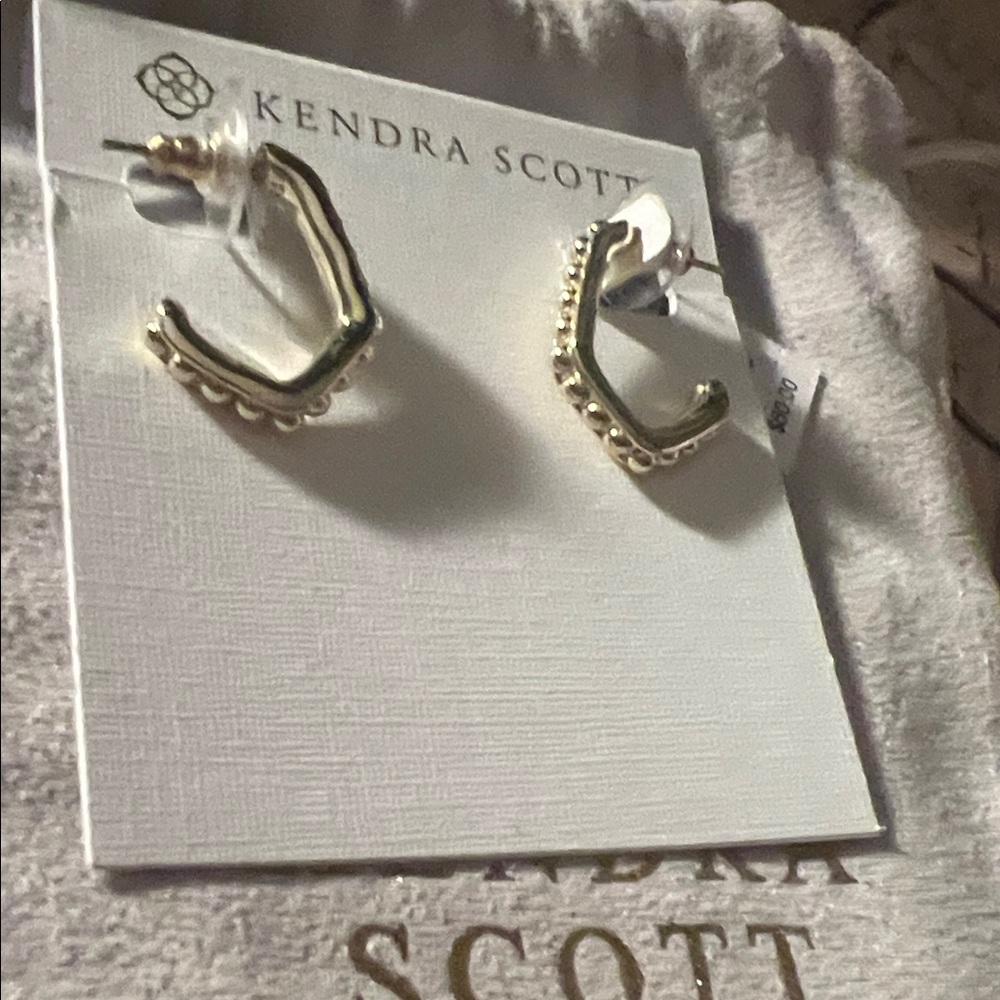 Kendra Scott Textured Gold Hoop Earrings